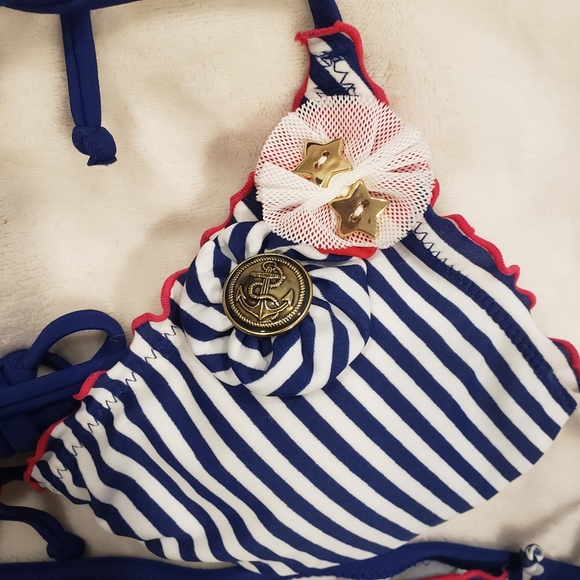 Xhilaration Striped Bikini Top with Bottoms - Picture 2 of 3